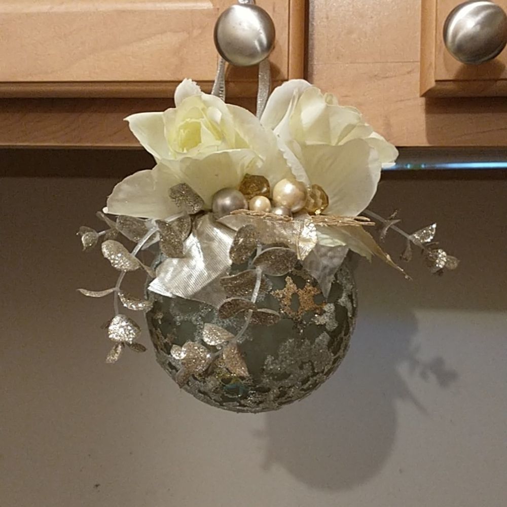 Set of Handmade Ornaments! - Picture 13 of 14